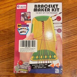Bracelet Maker Kit with Colorful Threads- new